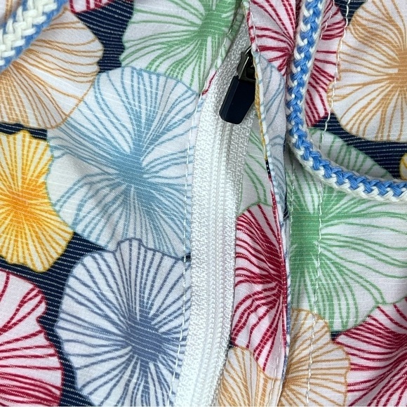 JOHNNIE-O West Coast Prep Nevis Floral Swim Trunks Board Shorts 8" Inseam Size L - Picture 5 of 16